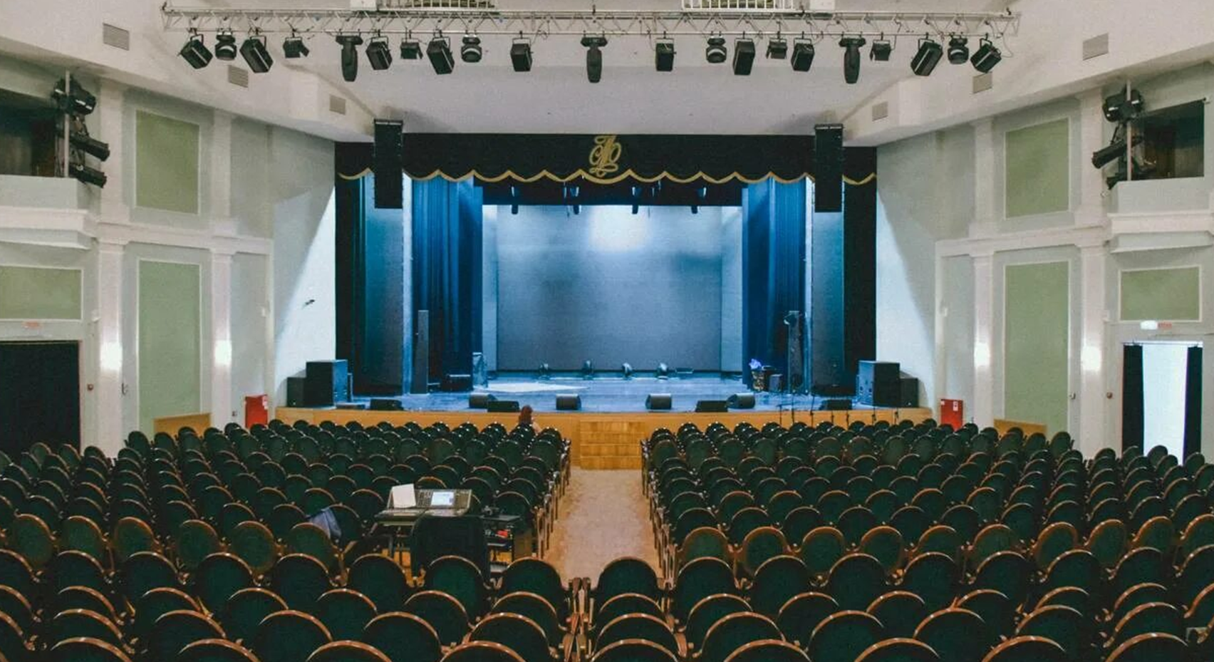 Концертный зал «СВИРИДОВСКИЙ» — интерьер